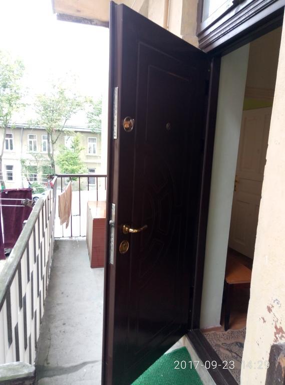 Lviv Appartment On Yaroslava Mudrogo 14 Exterior photo
